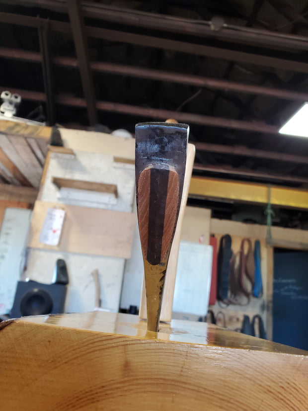 Axe #381